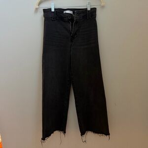 Like New Zara Girls High-Rise Black Frayed Hem Jeans Size 10